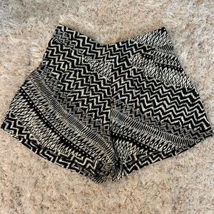 High waisted silk pattern shorts !